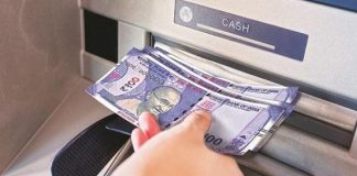 ATM Withdrawal Charges : You will have to pay a charge of Rs 173 for withdrawing money from ATM, know the truth ATM Cash Withdrawal Charges : This much charge is levied for withdrawing money from SBI ATM card, know these rules before using it