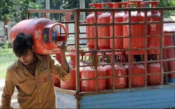 LPG Subsidy Good news subsidy started on LPG cylinder Rs 237 transferred in the account of these customers check subsidy quickly