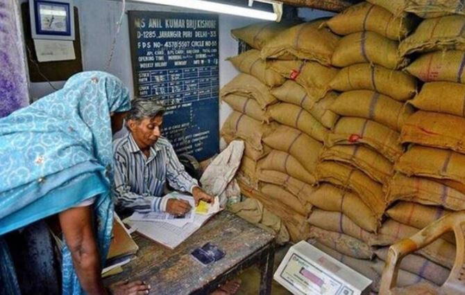 Ration Card Rules: If you have these things, then your ration card can be cancelled, know the rules related to ration card here