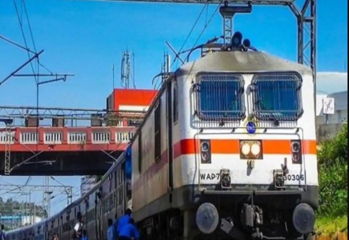 Indian Railways: Reservation will not be canceled on change of travel date, ticket date will change without any hassle, know details