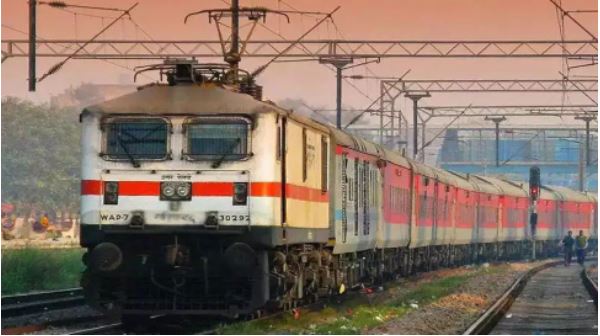 Indian Railways: Government gave gift to railway employees before Diwali, they will get 78 days bonus