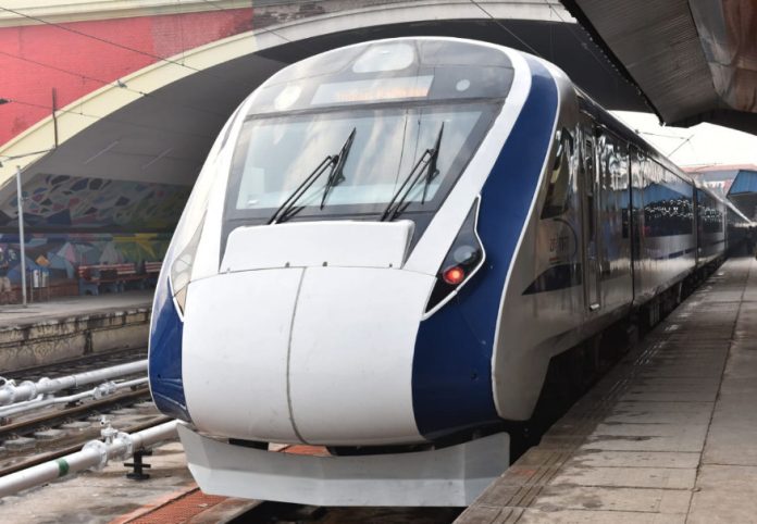 Vande Bharat: 17 Vande Bharat Express has run in the country so far, here is the complete detail