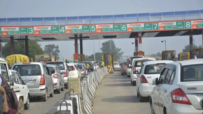 Toll Tax New Rules: The government is now going to make a big change in the rules of toll tax. know details