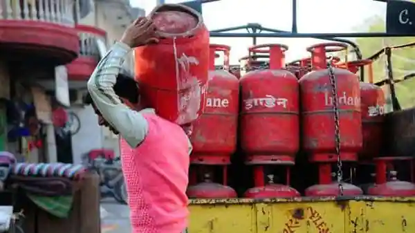 LPG cylinder new price: Big news! LPG cylinder costlier by Rs 350 , know the new price