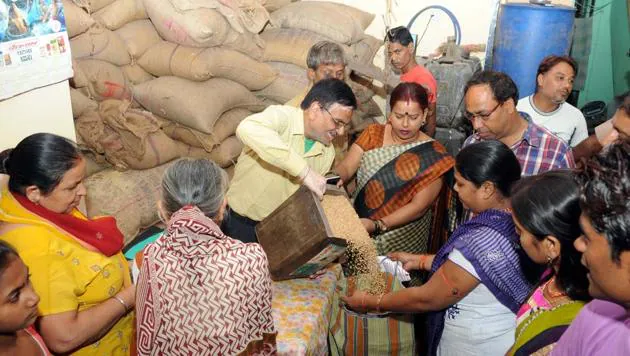 Free Ration: Lottery held for ration card holders, sugar will be available along with free wheat and rice, distribution will start from tomorrow