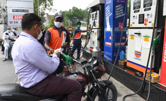 Petrol Diesel Price Today: Crude oil becomes costlier in the international market, know what is the price of petrol and diesel in your city today