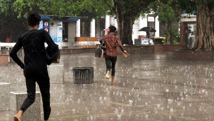 IMD Alert! Weather is changing, Warning issued till August 27 in these states, Check condition of your state