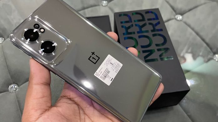 OnePlus 5G Phone: Big news! This 5G OnePlus phone is getting ₹ 23000 cheaper, Details here