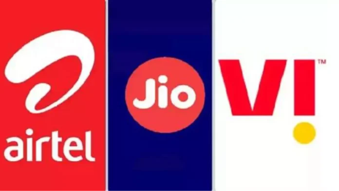 Best Recharge Plan : In these plans of Reliance Jio, Airtel and Vi, you get the benefit of unlimited calling and data, the price is less than Rs 250.