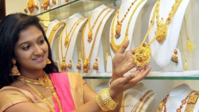 Gold increased above thousand rupees, crossed 73000; Silver also at record high