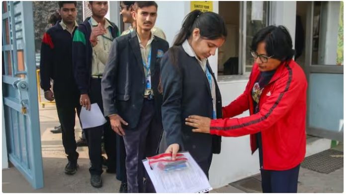 CBSE Board Exam : Big News! CBSE did not postpone the board exams, fake notice is going viral