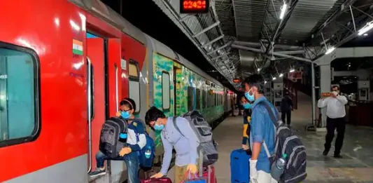Indian Railways: You will get full refund on cancellation of train tickets running late in winter, know the rules