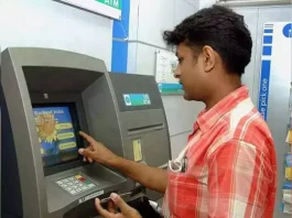 Card got stuck in the ATM machine! In such a situation, do not make this mistake, your bank account will be cleared immediately