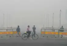 SMOG DELHI GASPING, AQI NEARLY 400 TOXIC AIR STAYS ‘VERY POOR,’ NO RESPITE,