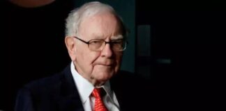 Warren Buffett Retires Today: Berkshire CEO Era Ends as Buffett Indicator Hits Record 221%