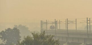 Delhi Christmas AQI Drops to 220; GRAP-4 Curbs Lifted as Air Quality Improves