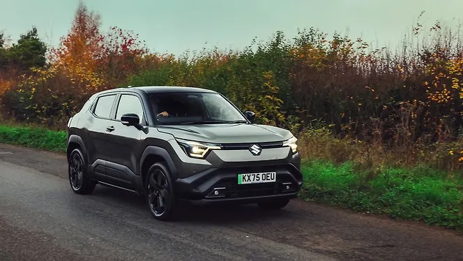 e-vitara-exterior-right-front-th