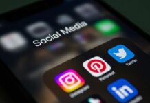 Economic Survey 2026 Flags ‘Predatory’ Social Media: Age Curbs & Digital Addiction Warning