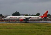Pilots Demand Grounding of All Boeing 787s After Air India Fuel Switch Failure
