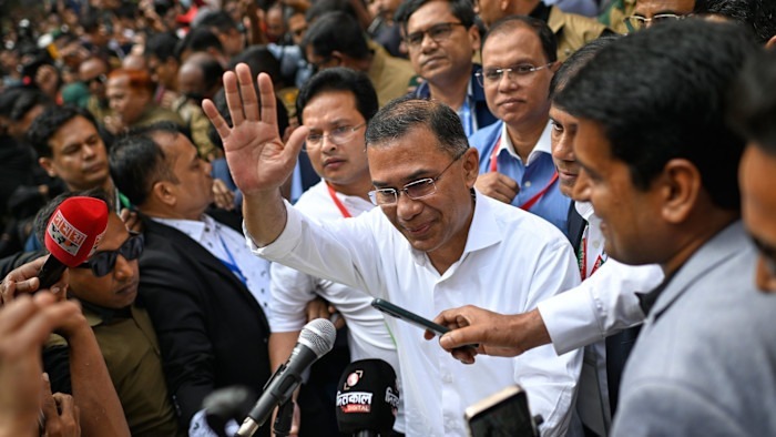 httpsd1e00ek4ebabms.cloudfront.n