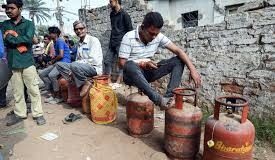 Why India’s Kitchens Hit the ‘Red Zone’ Before Petrol Pumps
