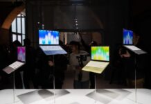 MacBook Neo Hands-On: A Retro Reboot or an iPad in Disguise?