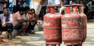 LPG Reality Check: 40-Day Delays and ₹6,000 Black Market Prices Grip 12 States