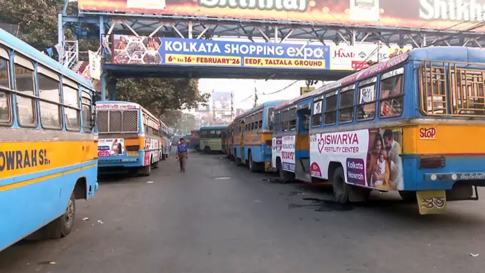 01kolkata-buses West Bengal Notifies Free Bus Travel For Women Across State-run Fleets From June 1