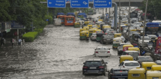 Delhi Weather Alert: IMD Issues Red Alert, Predicts 80 Kmph Winds and Rain Delhi rain IMD red alert weather warning