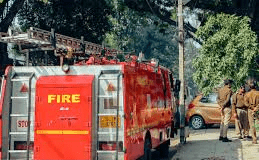 Massive Fire Outbreak at Ministry of Education Office Within Delhi’s School of Planning and Architecture Campus Near ITO; Complex Evacuated Safely